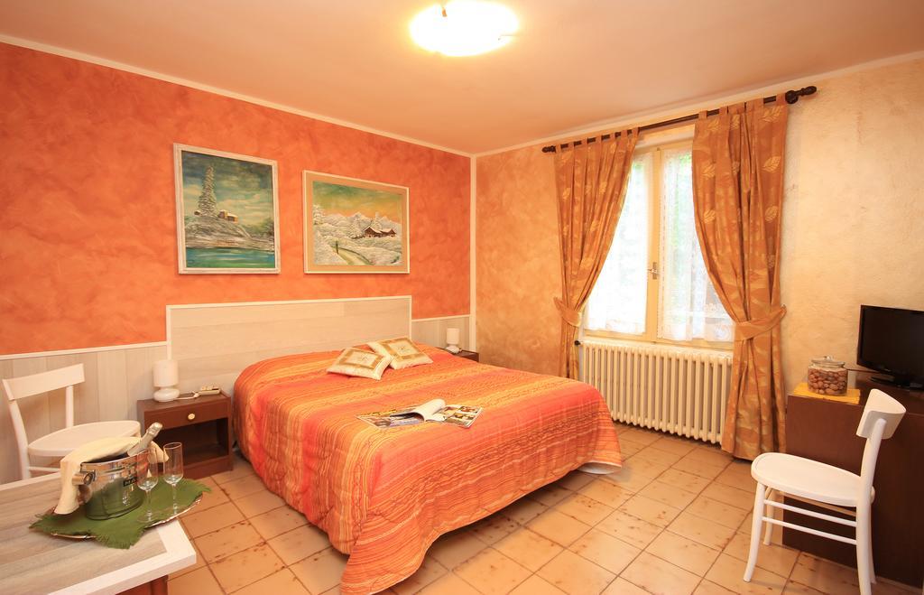 Hotel Colomber Gardone Riviera Exterior photo