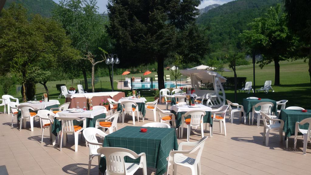 Hotel Colomber Gardone Riviera Exterior photo